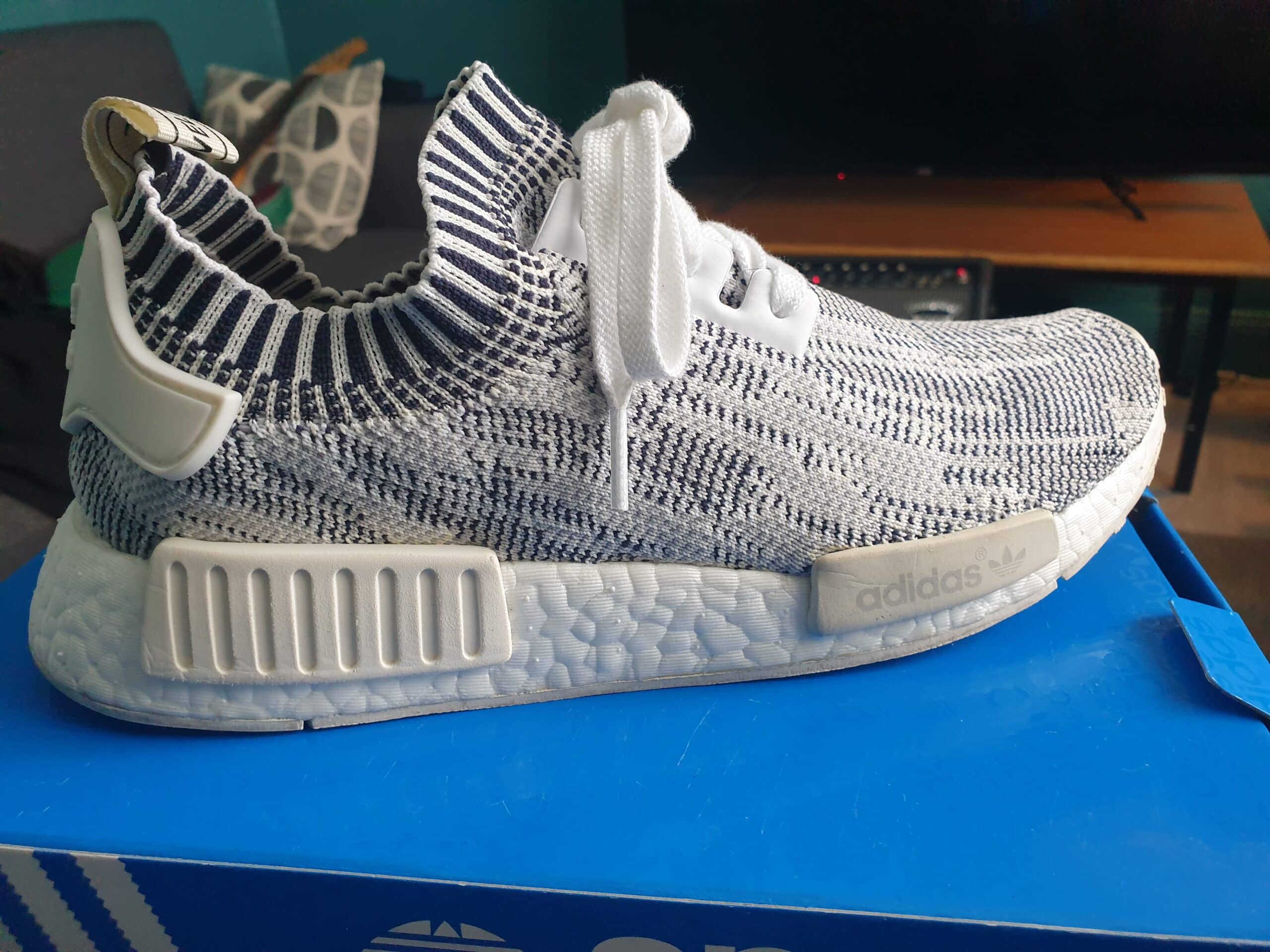 Nmd r1 primeknit camo white best sale